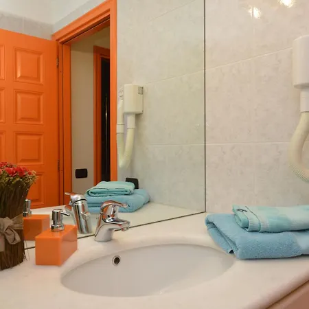 Bed & Breakfast Dell'acquario Genoa