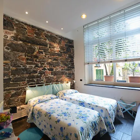 Bed & Breakfast Dell'acquario Genoa
