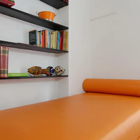 Dell'acquario Bed & Breakfast